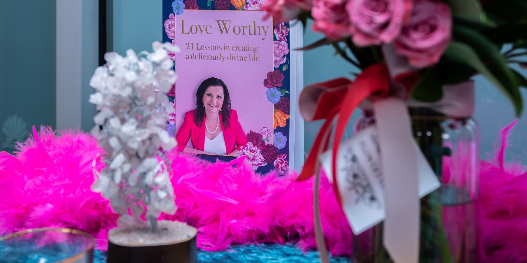 Love Worthy Book| Jo Worthy | Worthy Women Movement